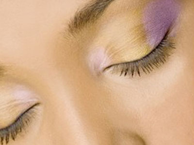 Όταν η σκιά σιγοσβήνει